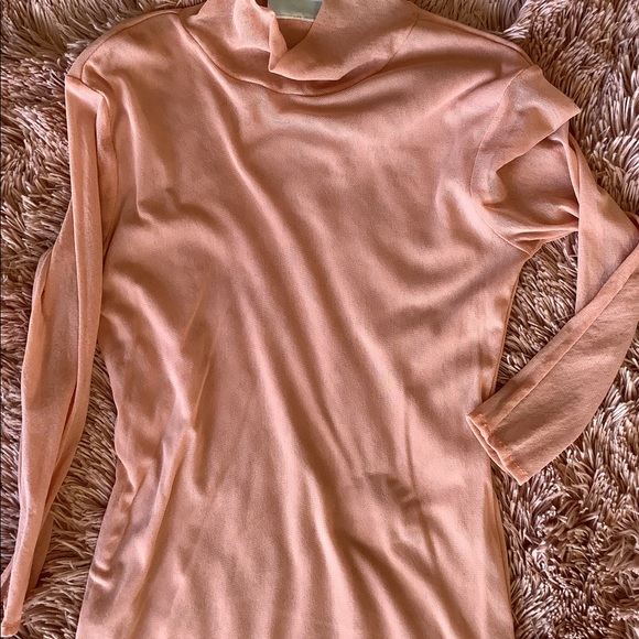 NWOT SOFT PINK MESH 3/4 SLEEVE TOP - Picture 2 of 3